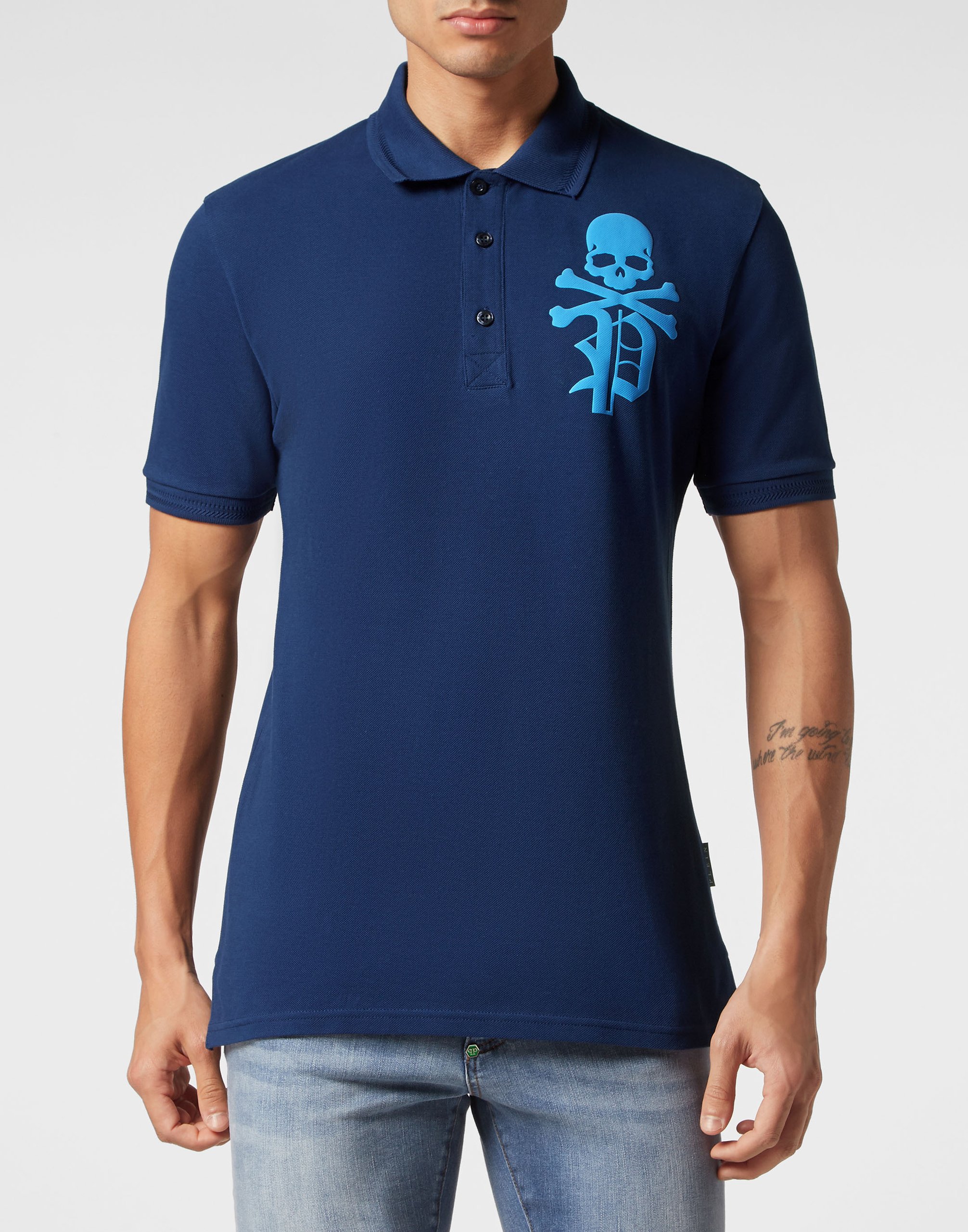 Azul oscuro