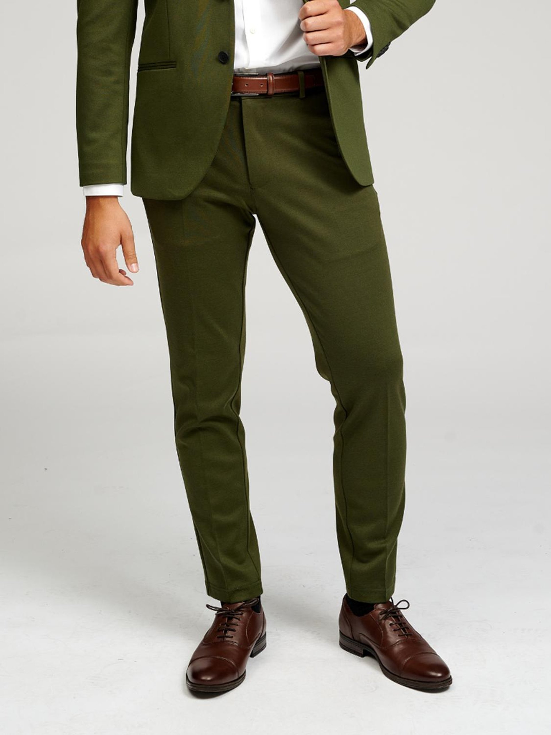 Verde oscuro