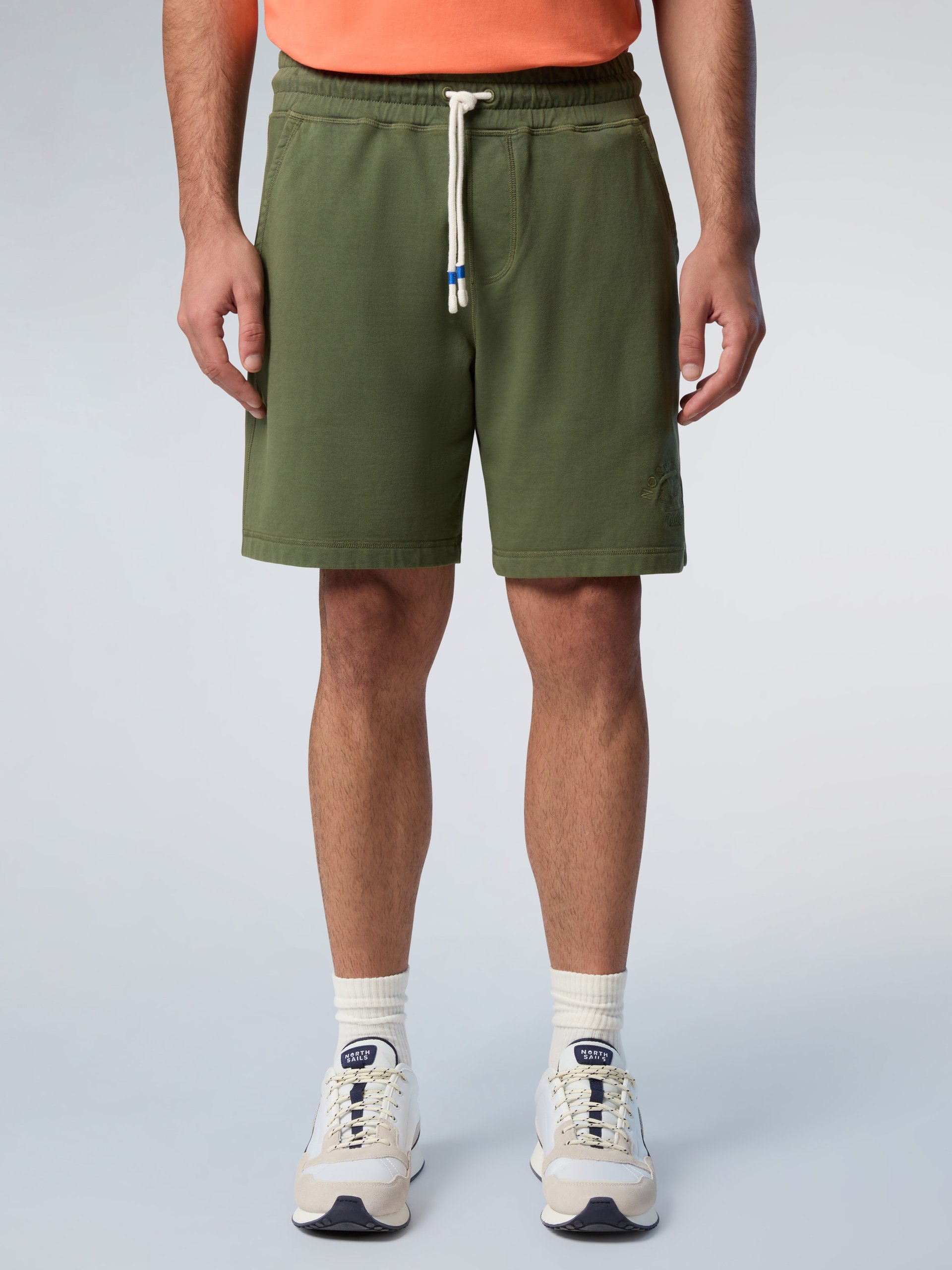 Verde oscuro