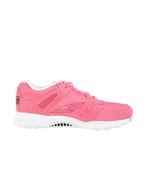 Reebok Ventilator Day Glo Lace-Up Pink Synthetic Womens Entrenadores M46762