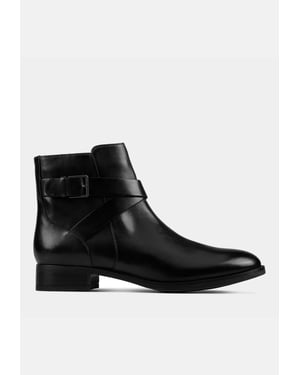 Hamble Buckle Black Leather Botas