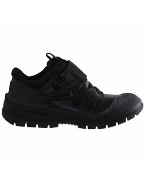 Pateadores trukka bolt botas negras clásicas para niños