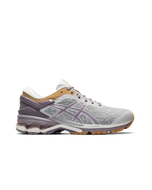 ASICS gel-kayano 26 entrenadores de carreras grises para mujeres