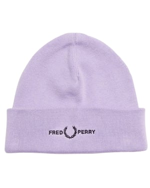 Gorro morado lila con logotipo gráfico de Fred Perry