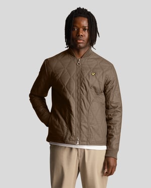 Lyle & Scott Linden falda kaki con luz jack y merknaam