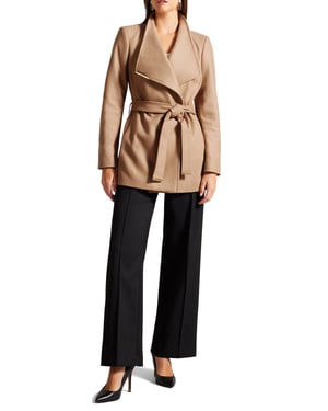 Abrigo Beltemado Rosess Color Camel