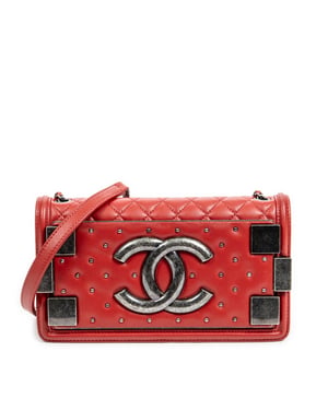 Chanel Studded Horizontal Boy Brick Flap  en Rojo Piel de becerro