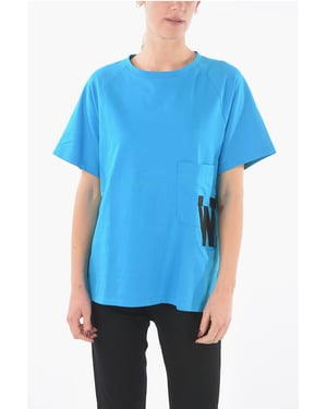 Camiseta maxi de cuello redondo con monograma de parche en azul