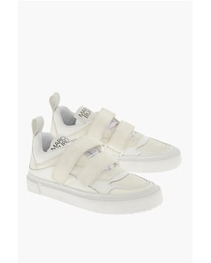 Zapatillas bajas de ante con cierre de tira táctil en blanco