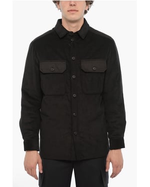 Camisa de pana con inserto acolchado en la parte trasera en color negro