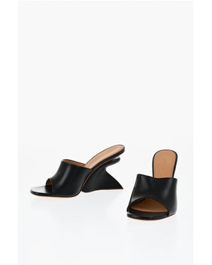 Mules JUG de punta abierta con cuña de 10 cm en color negro