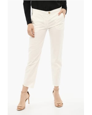 Pantalones de corte regular con abertura en el tobillo en blanco