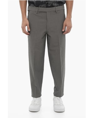 Pantalones de corte regular y ajustado con trabillas para cinturón en gris