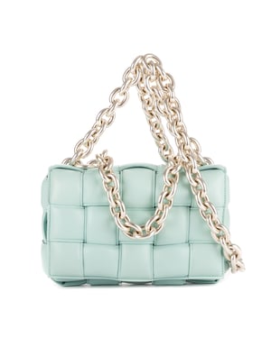 Bottega Veneta Chain Cassette  en Azul pálido Piel de becerro