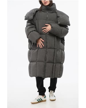 Chaqueta maxi acolchada de plumón MM6 con capucha extraíble en gris