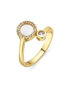 Anillo Luxenter con nácar blanco y acabado en oro de 18k - Yaran