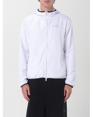Chaqueta con capucha