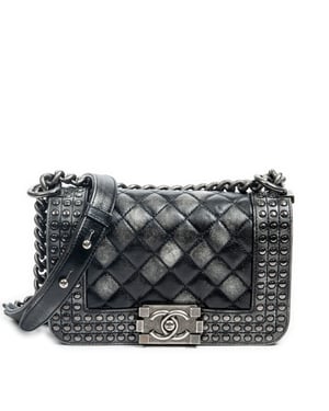 Chanel Paris-Dallas Small Studded Boy  en Gris/Negro Piel de becerro