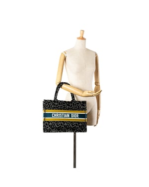 Bolso Tote de Libro con Estampado Animal