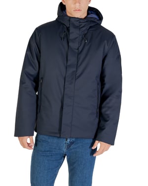 Chaqueta con capucha