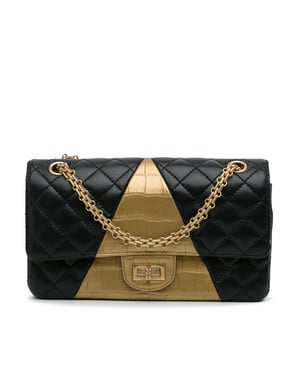 Bolso acolchado bicolor Chanel 19