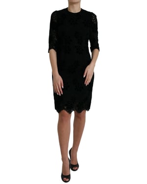 Vestido de Encaje Floral con Apliques de Terciopelo