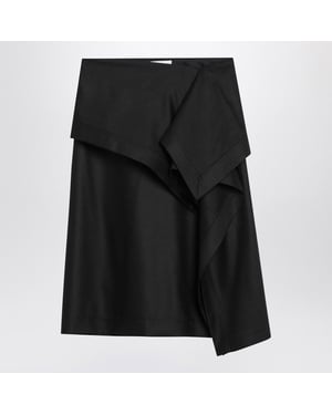 Falda Negra Asimétrica con Basa