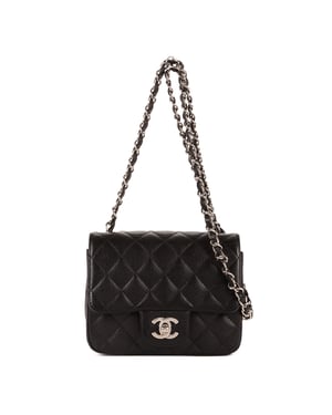 Chanel Classic Mini Flap  en Black Cuero de ternero