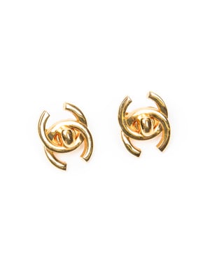 Chanel CC Turn Lock Clip On Earrings  en G Acero inoxidable sin níquel