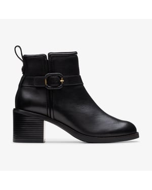 Chamberly Trim Black Leather Botas