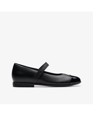 Finja Gem O. Black Leather Zapatos