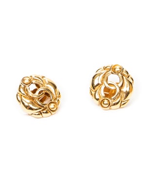 Chanel CC Round Clip On Earrings  en  oro Acero inoxidable sin níquel