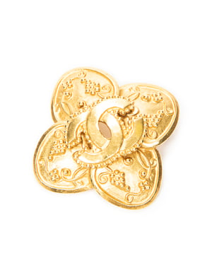 Chanel CC Clover Brooch  en  oro Acero inoxidable sin níquel