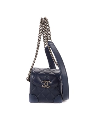 Chanel Mini Trunk Flap Mini en  Marina Cuero de ternero