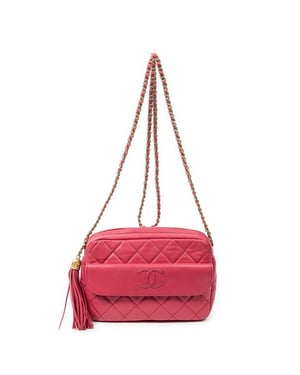 Chanel Small Tassel Camera Crossbody  en  rosa Cuero de ternero