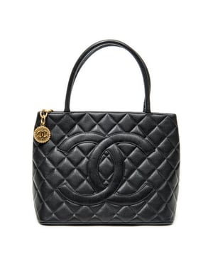 Chanel Timeless Medallion Tote  en  negro Cuero de ternero
