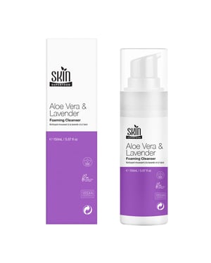 Skin Superfood Limpiador facial espumoso antiedad avanzado con aloe vera y lavanda, 150 ml.