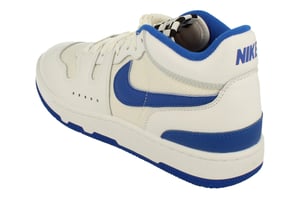 Zapatillas Nike Attack Con Detalles Azules Y Blancas