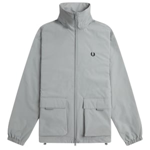 Fred Perry Chaqueta gris con bolsillo de parche y cierre de cremallera