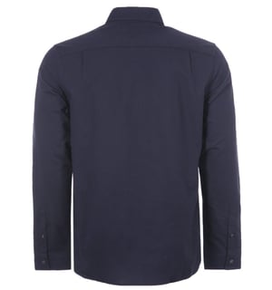Camisa Oxford de manga larga en azul marino francés con bolsillo con la marca de Fred Perry