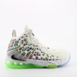 Nike LeBron XVII White Textile Lace Up Juniors Entrenadores BQ5594 100