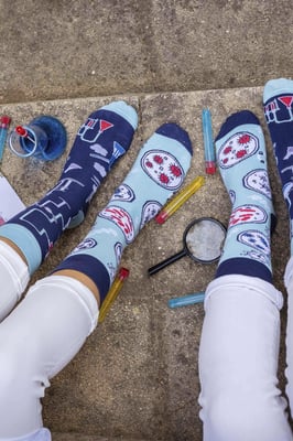 SPOX SOX - Calcetines de colores para hombre y mujer - Laboratorio