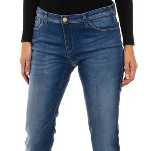 Pantalones largos tejanos efecto gastado de tejido elástico 3Y5J28-5D0ZZ mujer