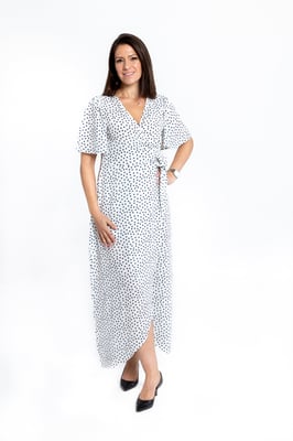 Vestido blanco de lunares