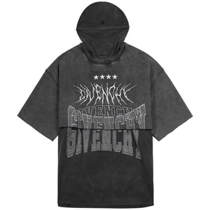 Camiseta gris con diseo superpuesto de Givenchy