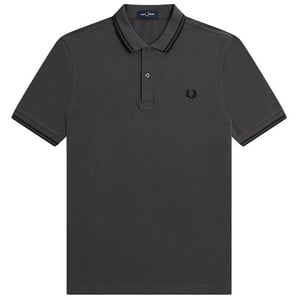 Polo gris con cuello con ribetes gemelos en negro de Fred Perry