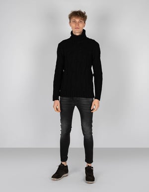 Xagon Man Suéter Turtleneck del hombre negro