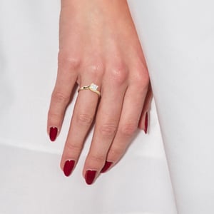 Solitaire Diamond 0.50 CTS 4 Garras de oro amarillo 18 quilates