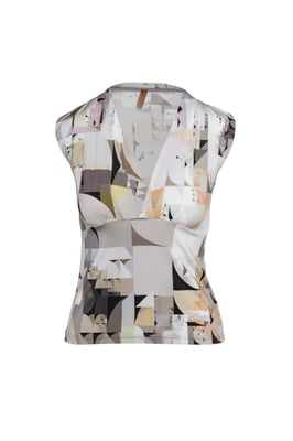 Top estampado con cuello en V