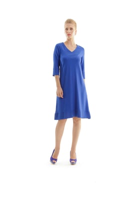 Vestido con cuello en V